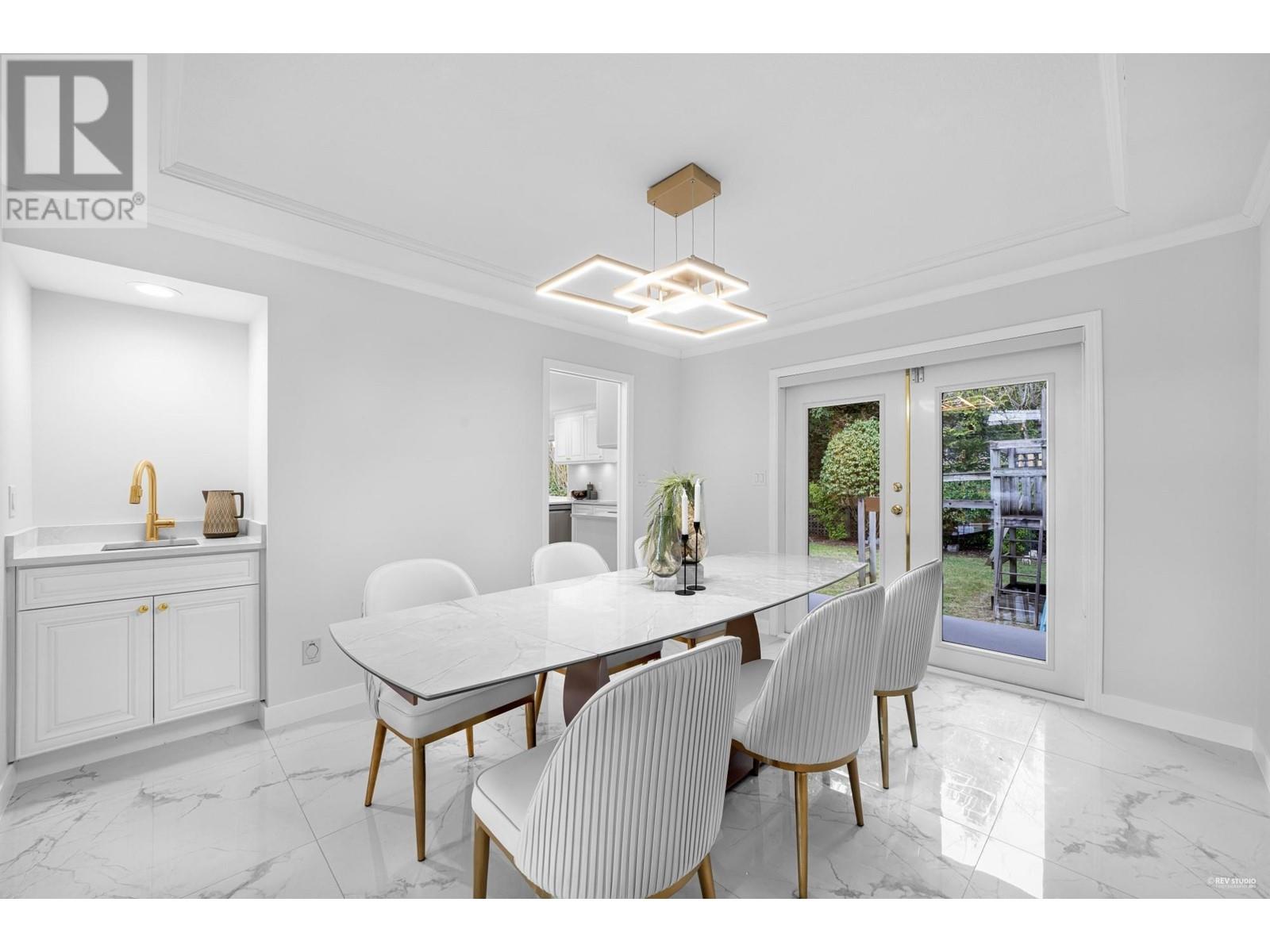 Listing Picture 8 of 39 : 9791 NO. 4 ROAD, Richmond / 烈治文 - 魯藝地產 Yvonne Lu Group - MLS Medallion Club Member
