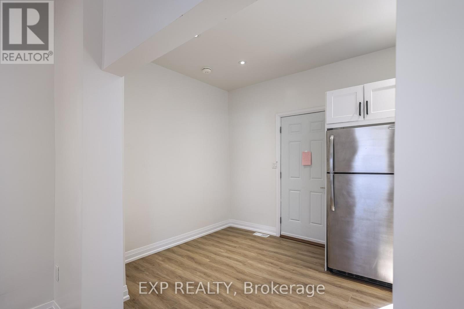 Property at 346 EMERALD STREET N image 3