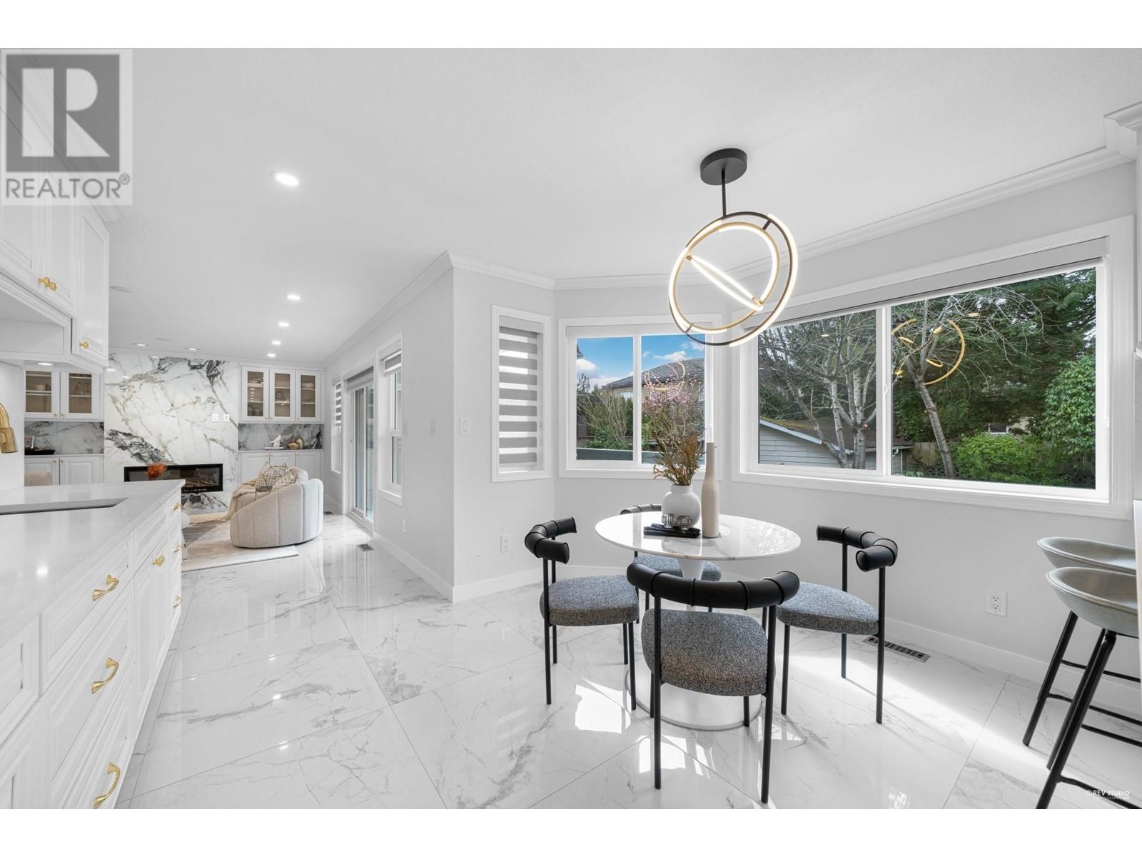 Listing Picture 19 of 39 : 9791 NO. 4 ROAD, Richmond / 烈治文 - 魯藝地產 Yvonne Lu Group - MLS Medallion Club Member