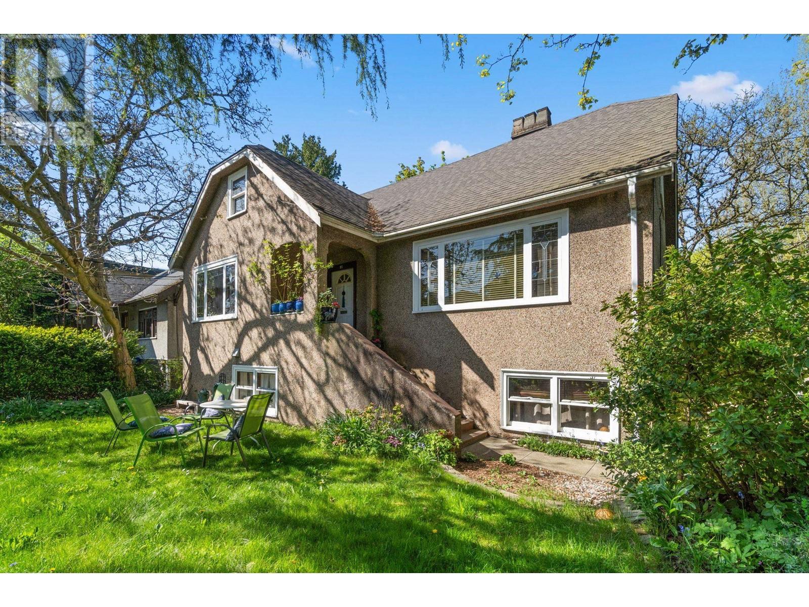 95 EAST 15TH AVENUE, vancouver, British Columbia