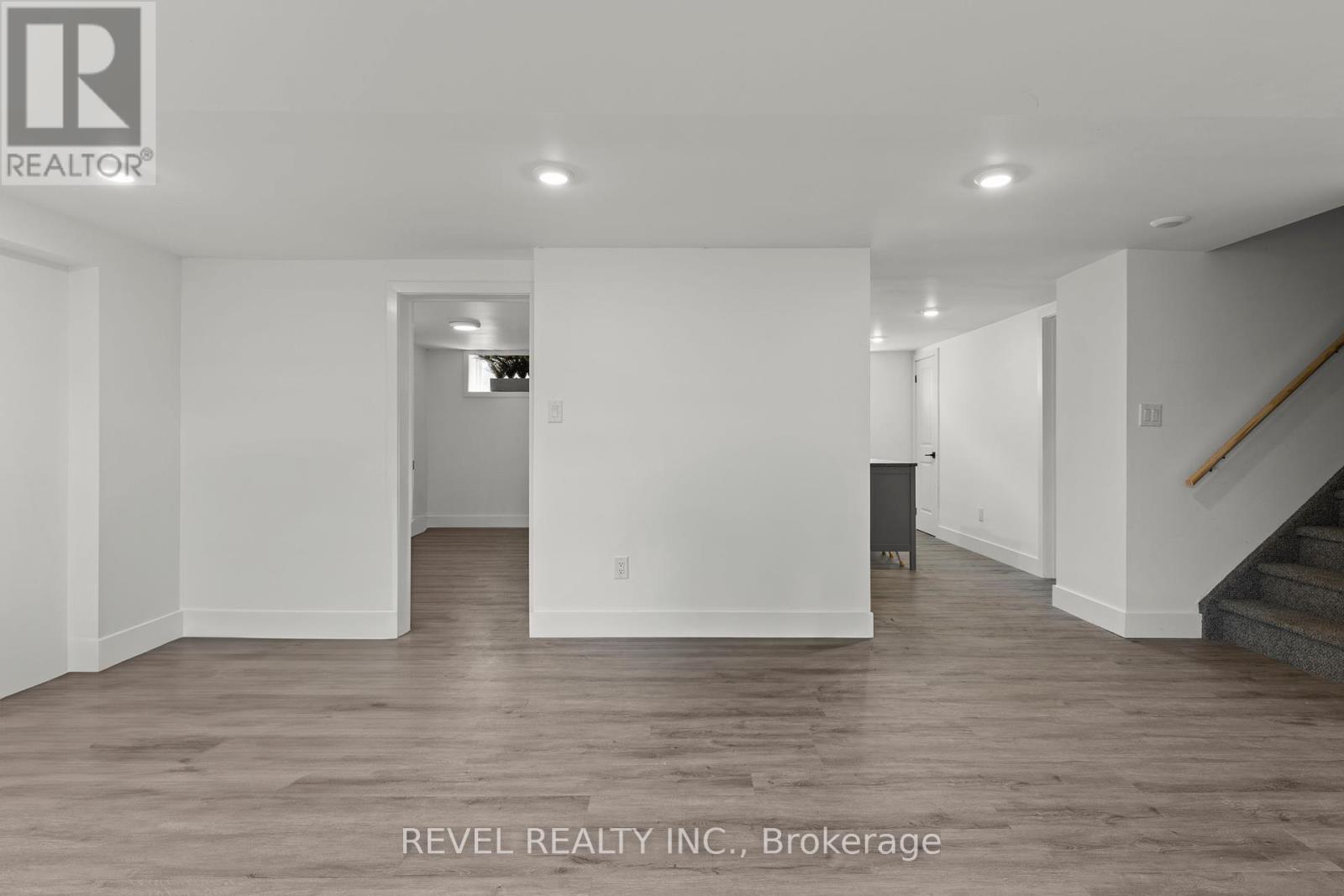 99 Wellington Street E, Barrie, Ontario  L4M 2C6 - Photo 27 - S12112856