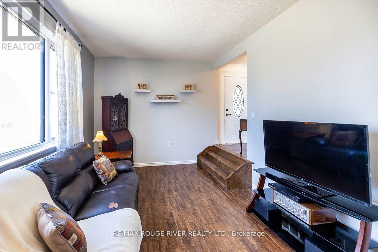 1367 Everglades Drive, Oshawa, Ontario L1K 1J7 - Photo 10 - E12113086