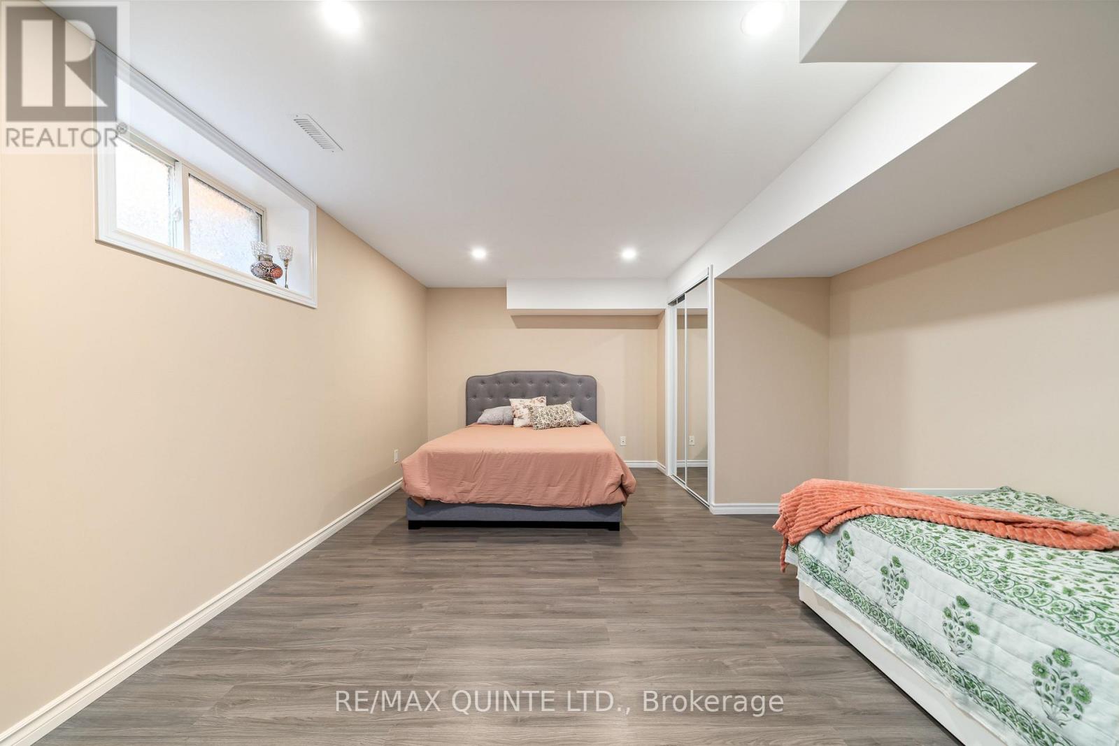 18 Bel Air Crescent, Quinte West, Ontario  K8V 0H4 - Photo 31 - X12112974