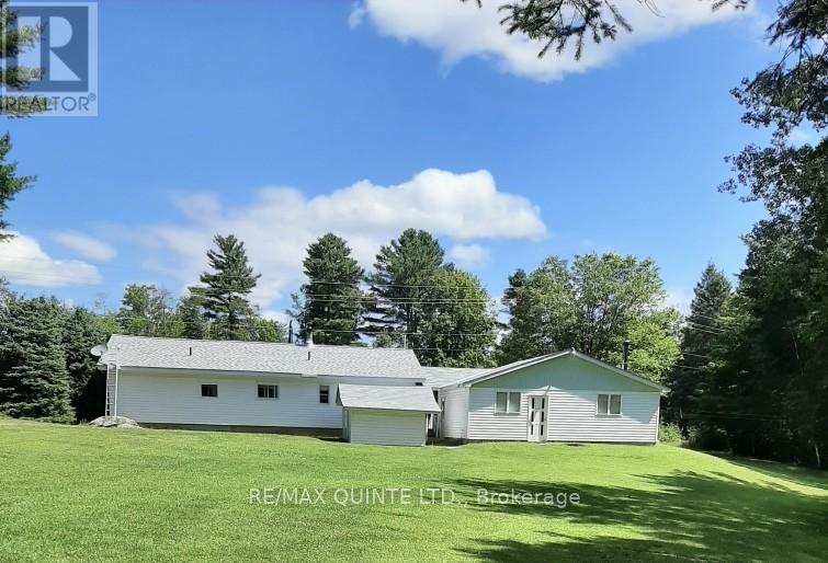 2063 Henderson Road, Central Frontenac, Ontario  K0H 1B0 - Photo 2 - X12112999