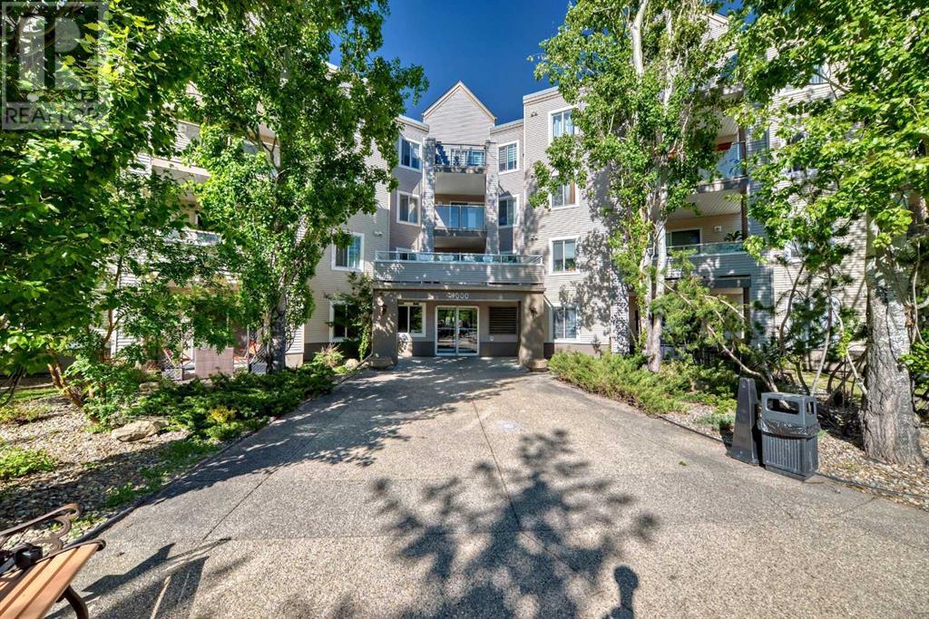 Property at 217, 4000 Somervale Court SW image 2