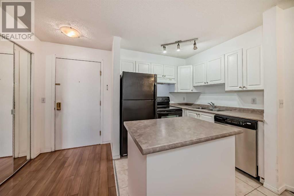 Property at 217, 4000 Somervale Court SW image 4