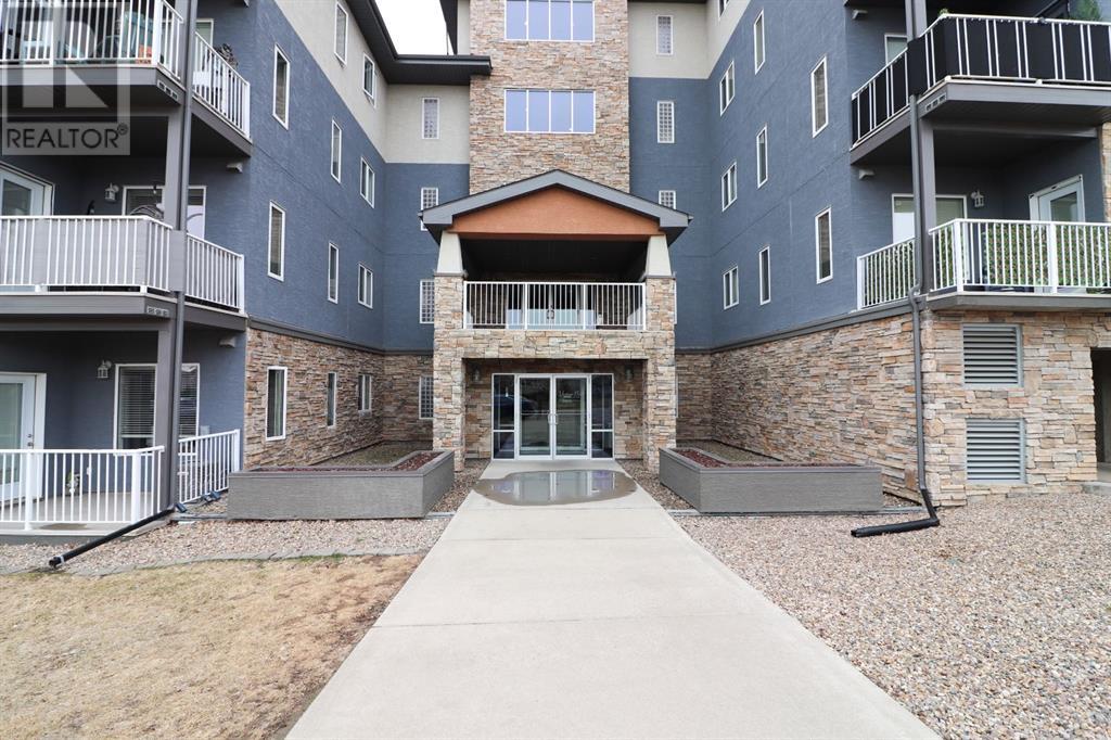 318, 19 Terrace View Ne, Medicine Hat, Alberta  T1C 0E8 - Photo 2 - A2213574