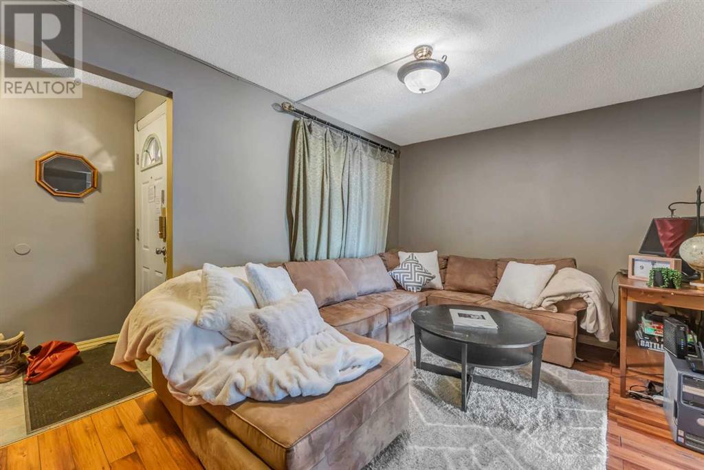 Property at 55 Penworth Close SE image 4
