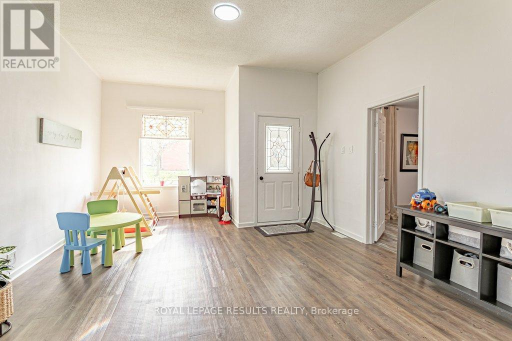 Photo 4 of 27 for 116 Hughes Street