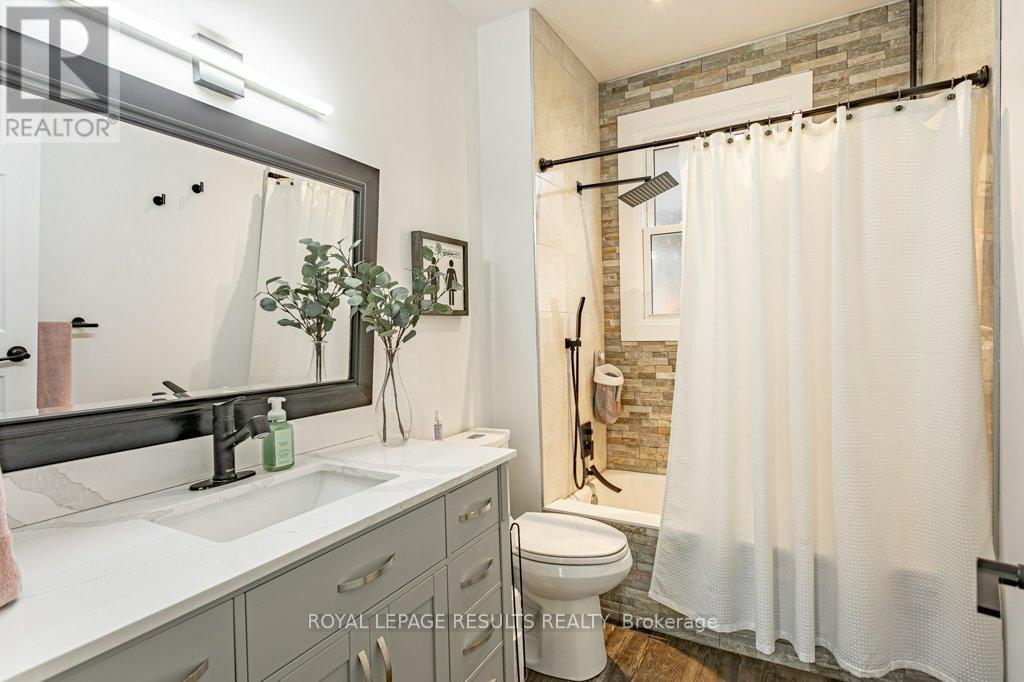 Photo 9 of 27 for 116 Hughes Street