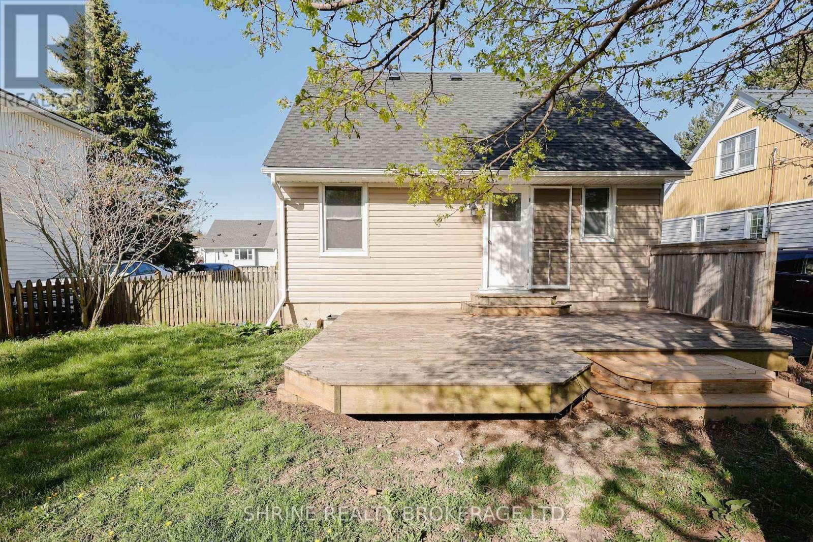 Photo 42 of 49 for 372 Flanders Row E