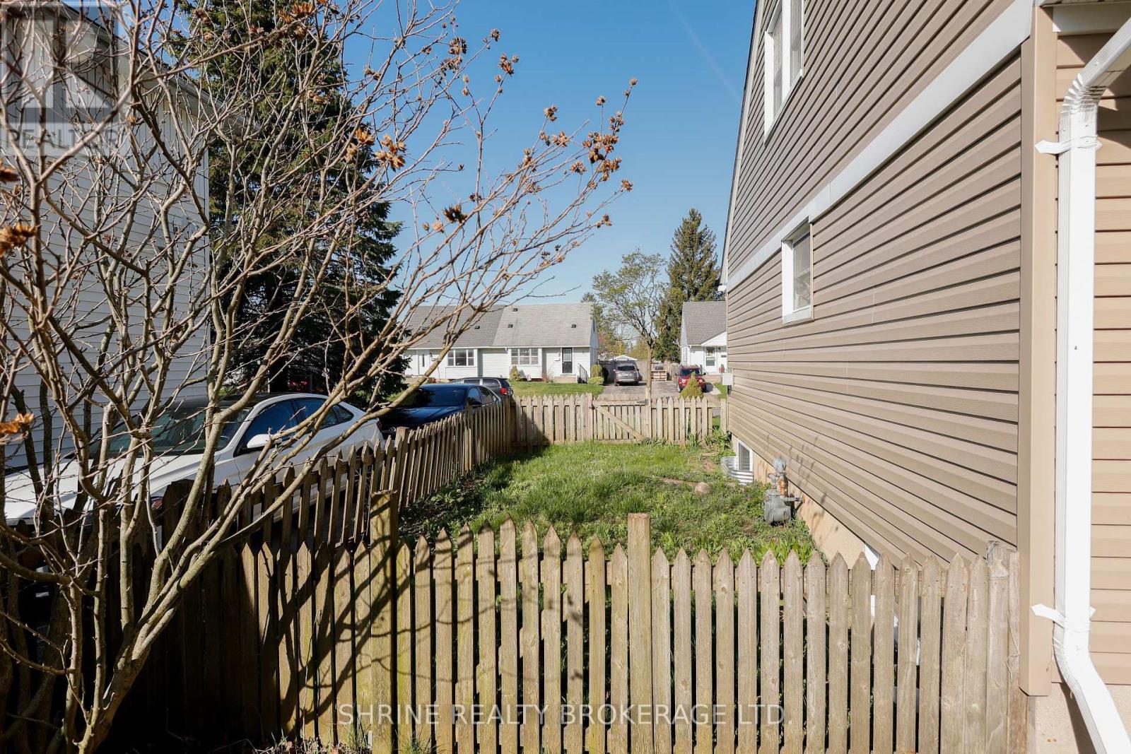 Photo 45 of 49 for 372 Flanders Row E