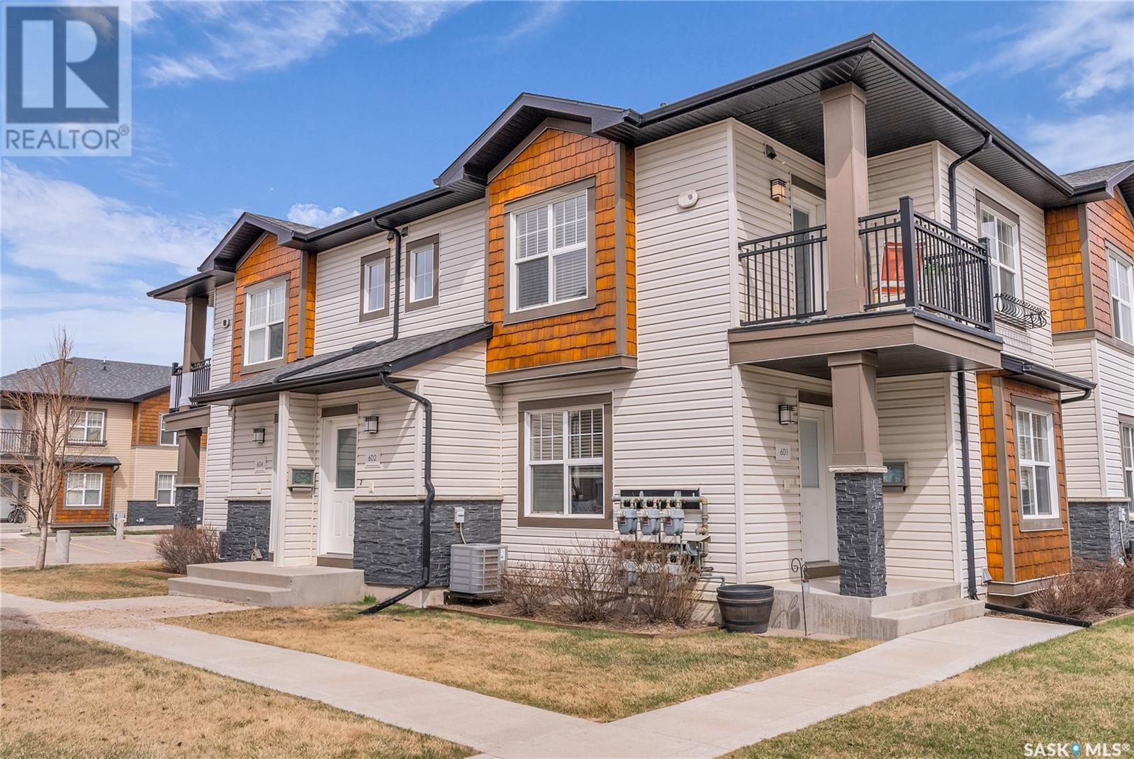 Property at 602 1015 Patrick CRESCENT image 2