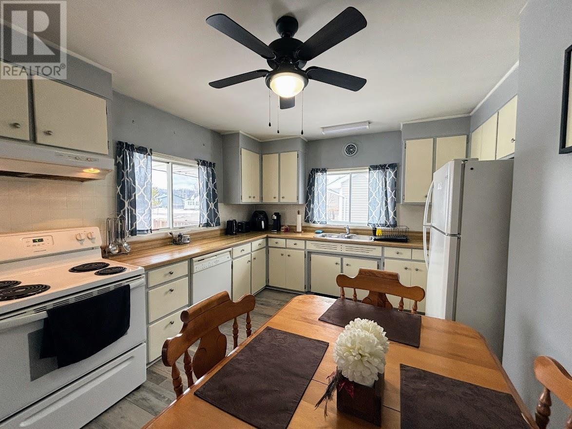 68 Neebig Ave, Manitouwadge, Ontario  P0T 2C0 - Photo 3 - TB250917