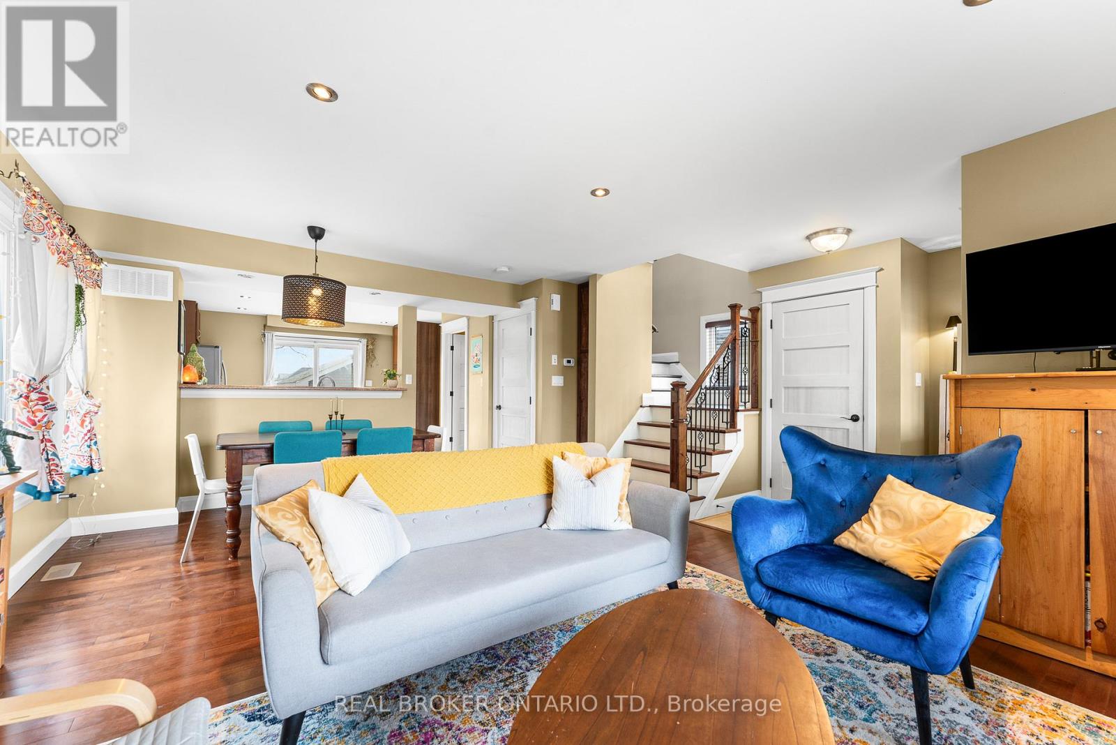 124 Arthur Street, Carleton Place, Ontario  K7C 1C3 - Photo 8 - X12113045