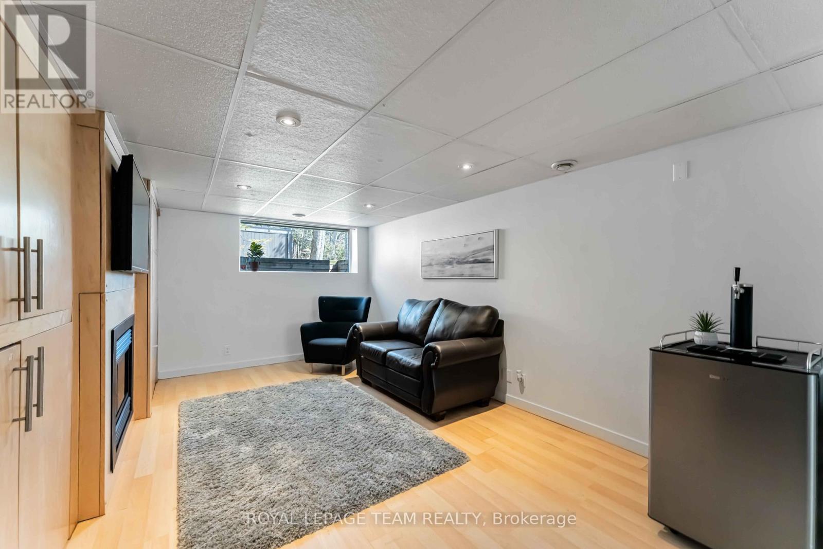 9 Burnbank Street, Ottawa, Ontario  K2G 0H2 - Photo 31 - X12113068