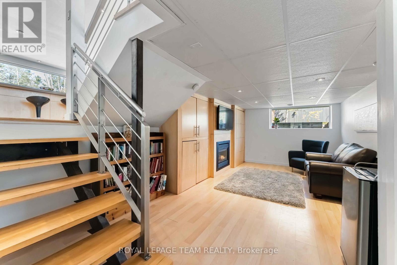 9 Burnbank Street, Ottawa, Ontario  K2G 0H2 - Photo 32 - X12113068