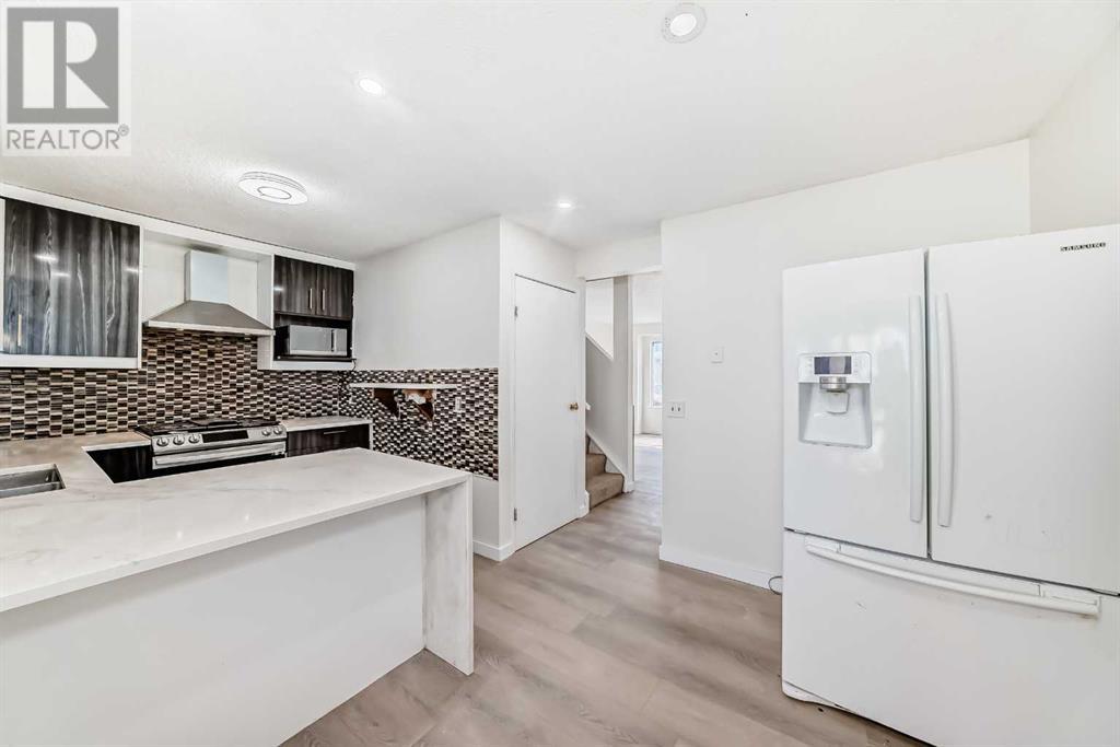 109 Falmere Way Ne, Calgary, Alberta  T3J 2Y5 - Photo 2 - A2214840