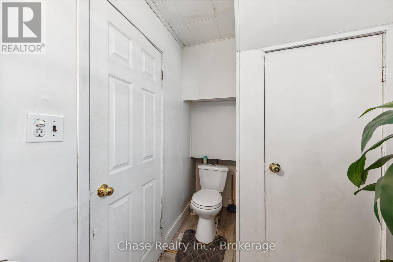 16 Fifth Street W, Midland, Ontario  L4R 3V2 - Photo 12 - S12113095