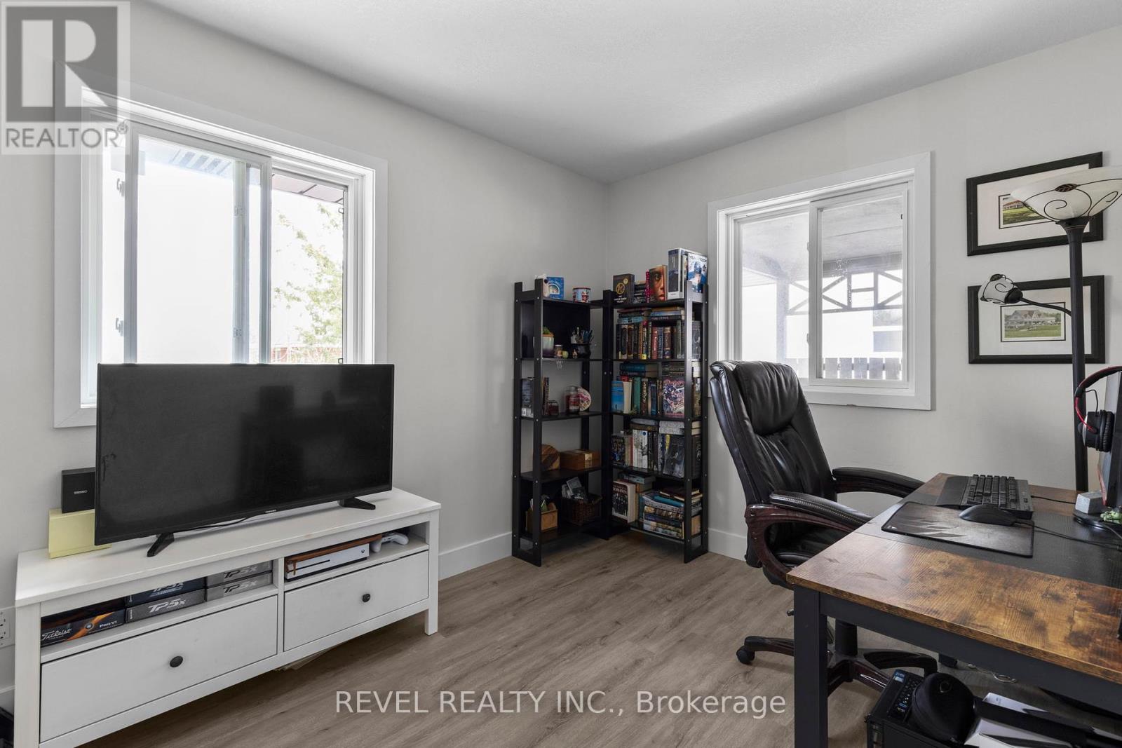 99 Wellington Street E, Barrie, Ontario  L4M 2C6 - Photo 22 - S12112856