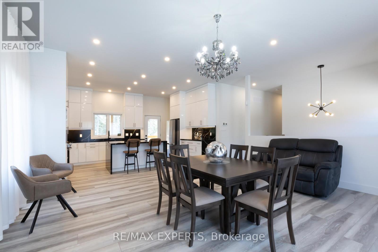 226 Larocque Road, North Bay, Ontario  P1B 8G3 - Photo 5 - X12076929