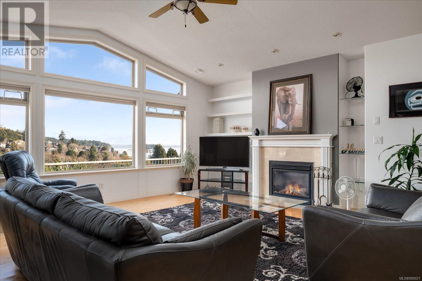 Property at 2830 Haliday Cres image 1