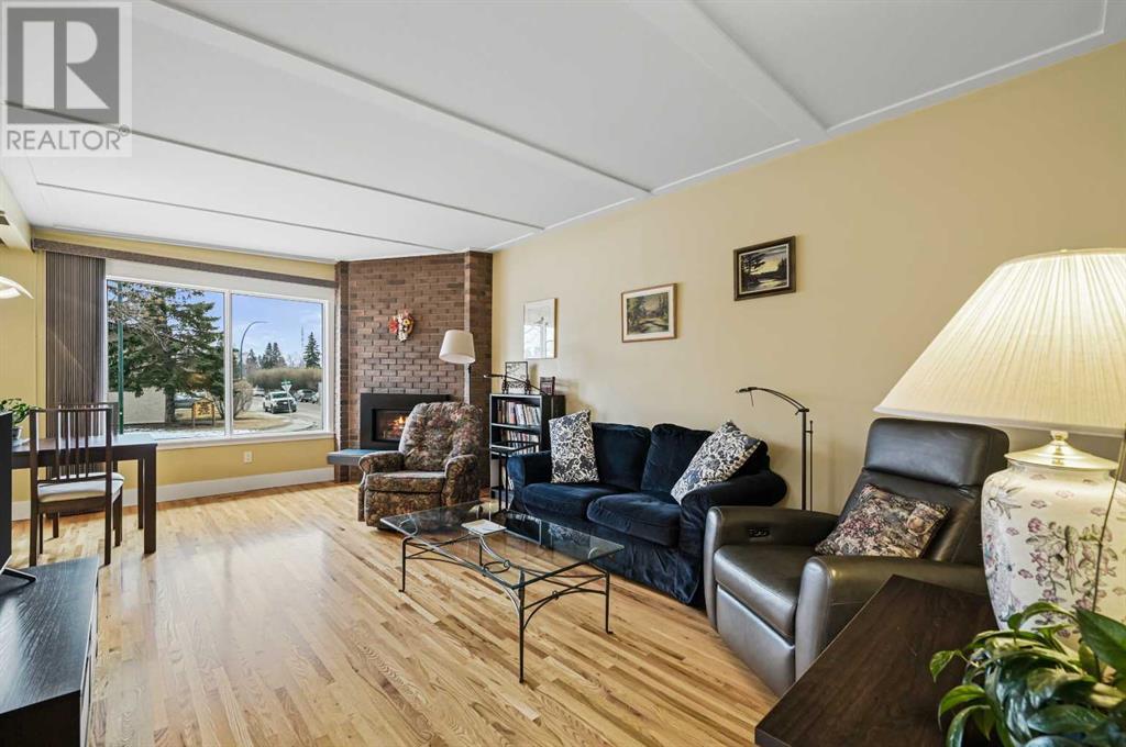 Property at 2420 54 Avenue SW image 4