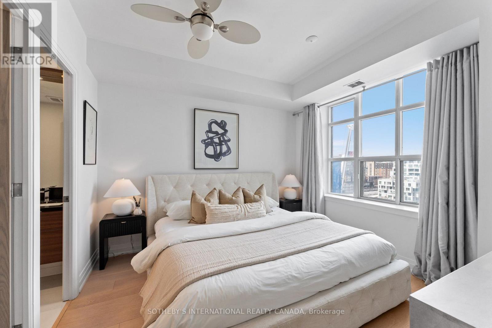 1406 - 438 Richmond Street W, Toronto, Ontario  M5V 3S6 - Photo 10 - C12112994