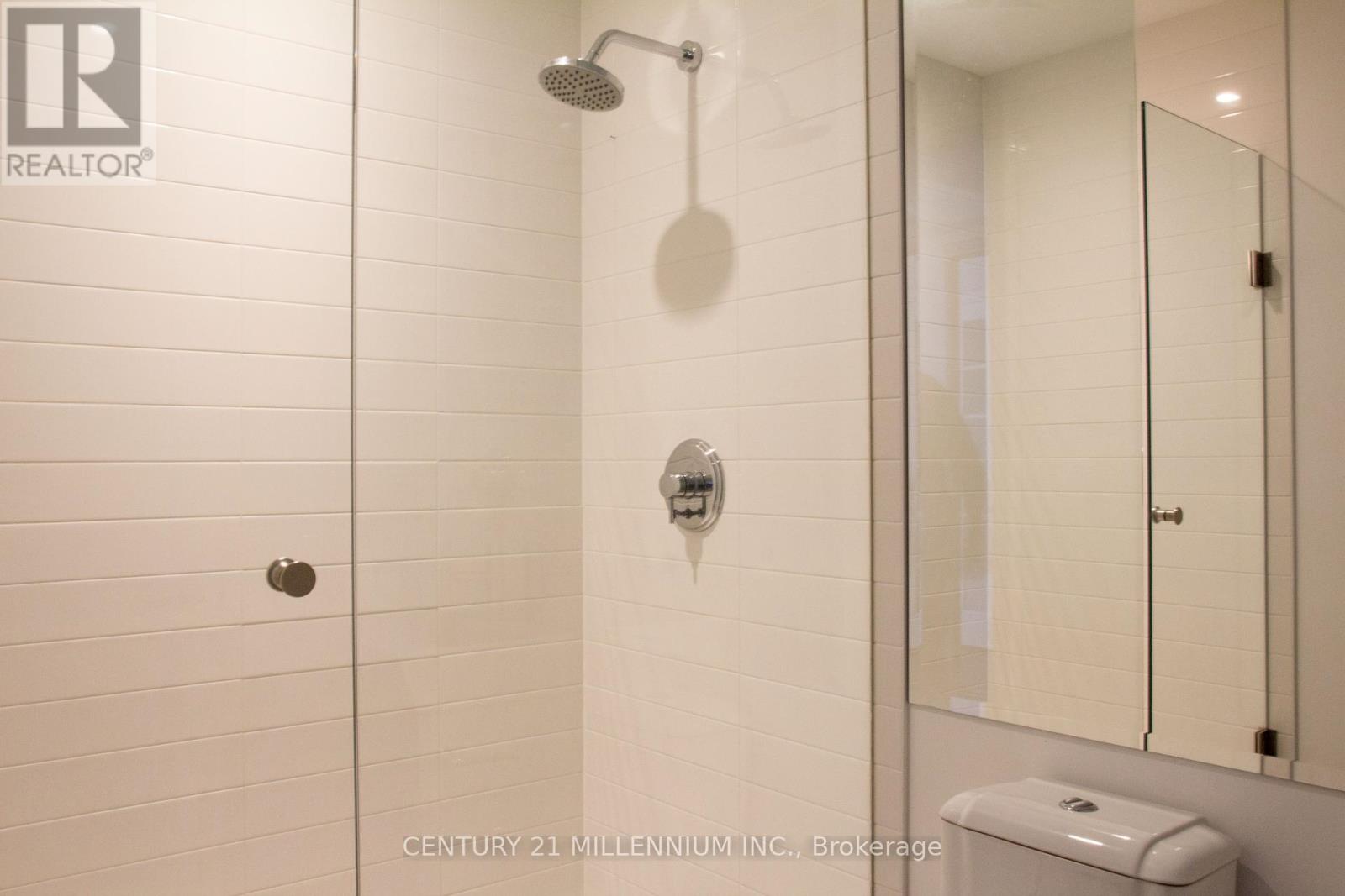 7002 - 388 Yonge Street, Toronto, Ontario  M5B 0A4 - Photo 8 - C12113109