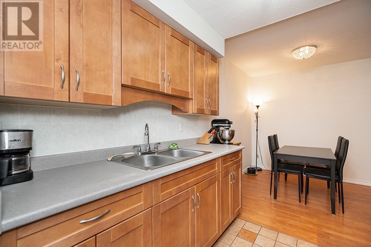 Listing Picture 5 of 39 : 224 7377 SALISBURY AVENUE, Burnaby / 本拿比 - 魯藝地產 Yvonne Lu Group - MLS Medallion Club Member