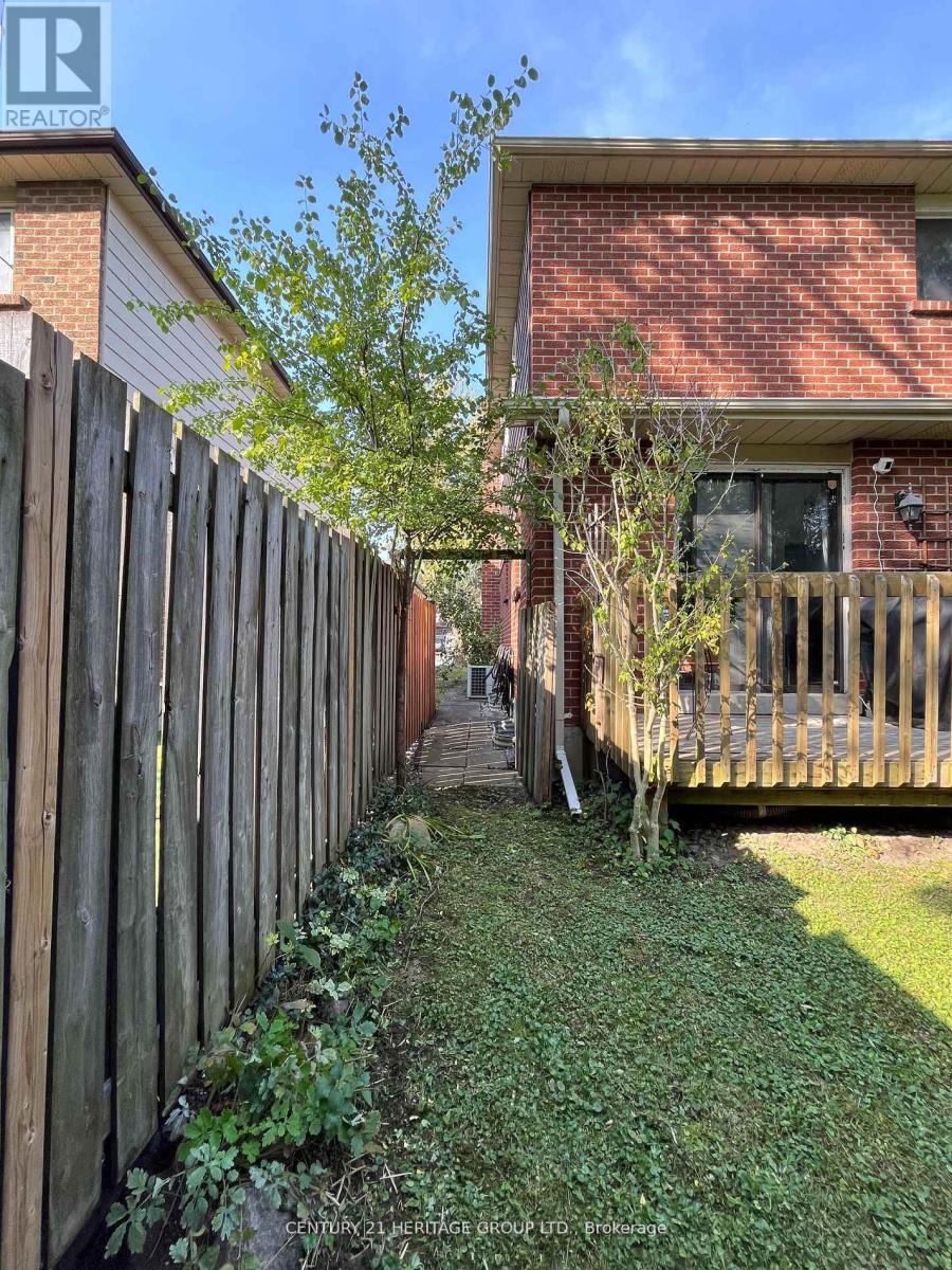 53 Coventry Court, Richmond Hill, Ontario  L4C 8B9 - Photo 37 - N12113121
