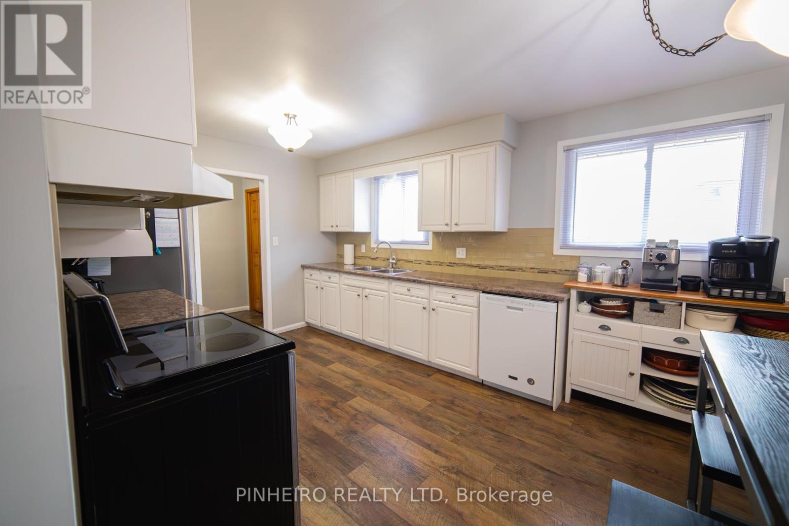 7 Mclarty Drive, St. Thomas, Ontario  N5R 5J7 - Photo 8 - X12083452