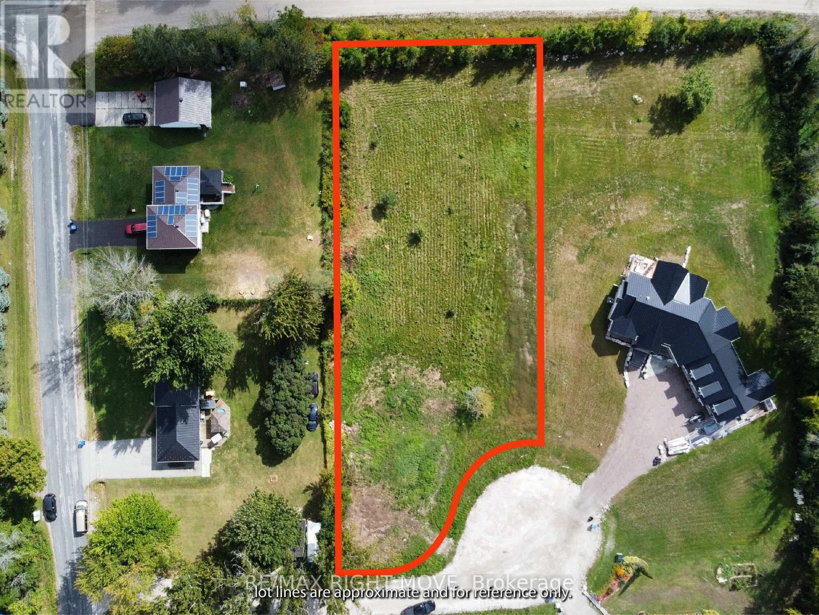 11 Ferreira Road, Ramara, Ontario  L3V 0M9 - Photo 5 - S12113030