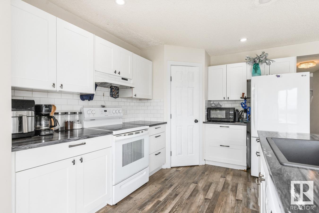 9109 164 Av Nw, Edmonton, Alberta  T5Z 3H7 - Photo 10 - E4433412