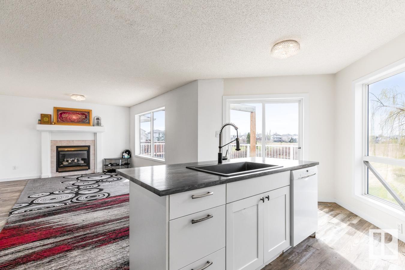9109 164 Av Nw, Edmonton, Alberta  T5Z 3H7 - Photo 12 - E4433412