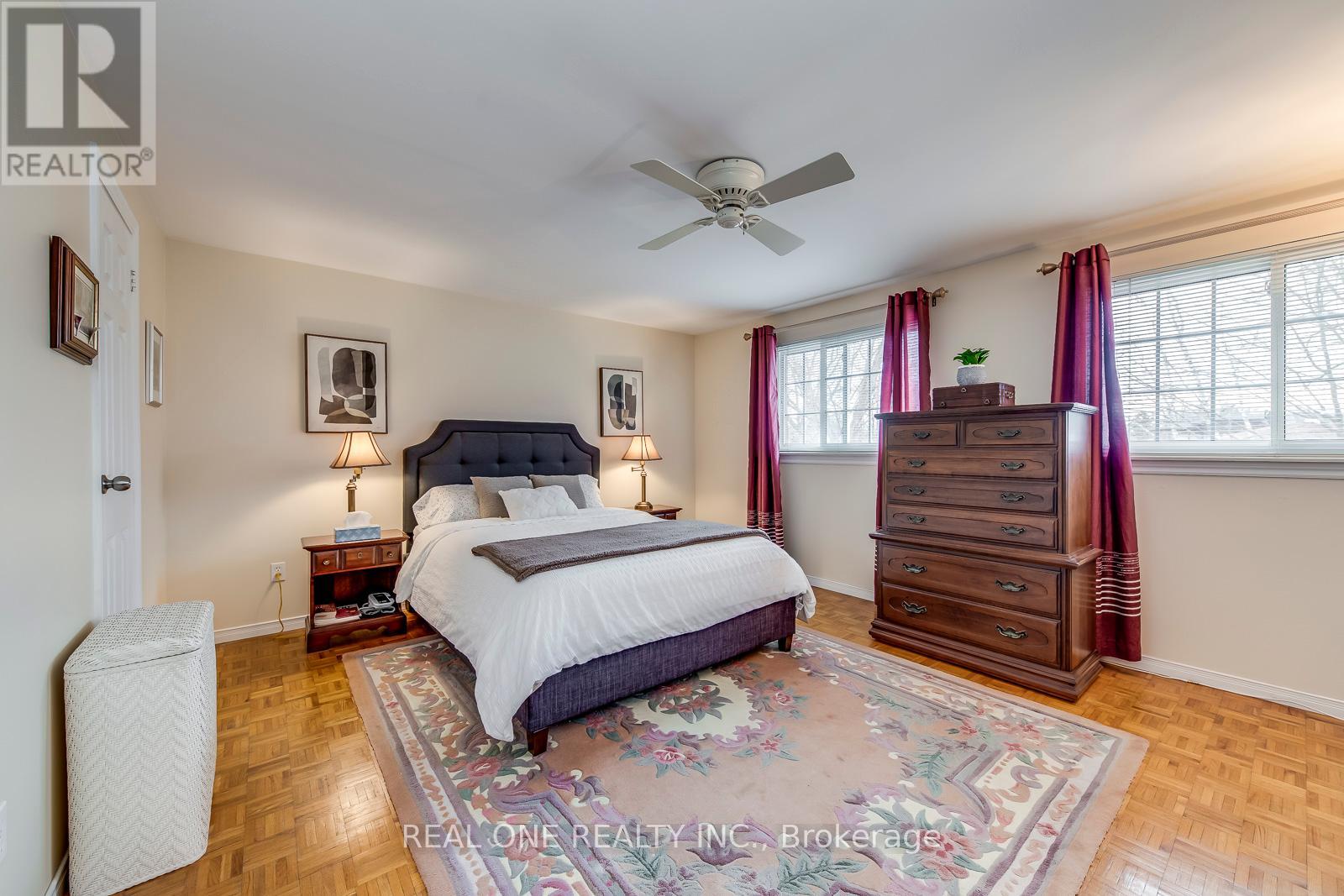 201 Arichat Road, Oakville (Fd Ford), Ontario  L6J 5N5 - Photo 24 - W12112976