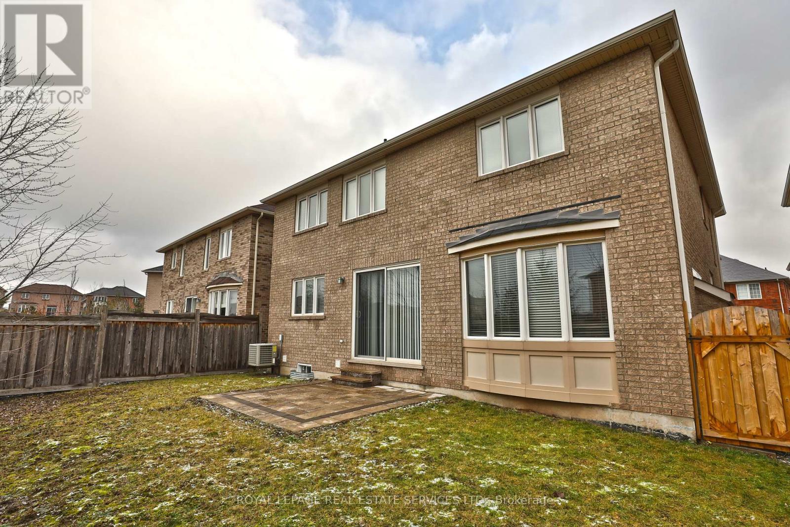 2383 Calloway Drive, Oakville, Ontario  L6M 0C1 - Photo 16 - W12112978