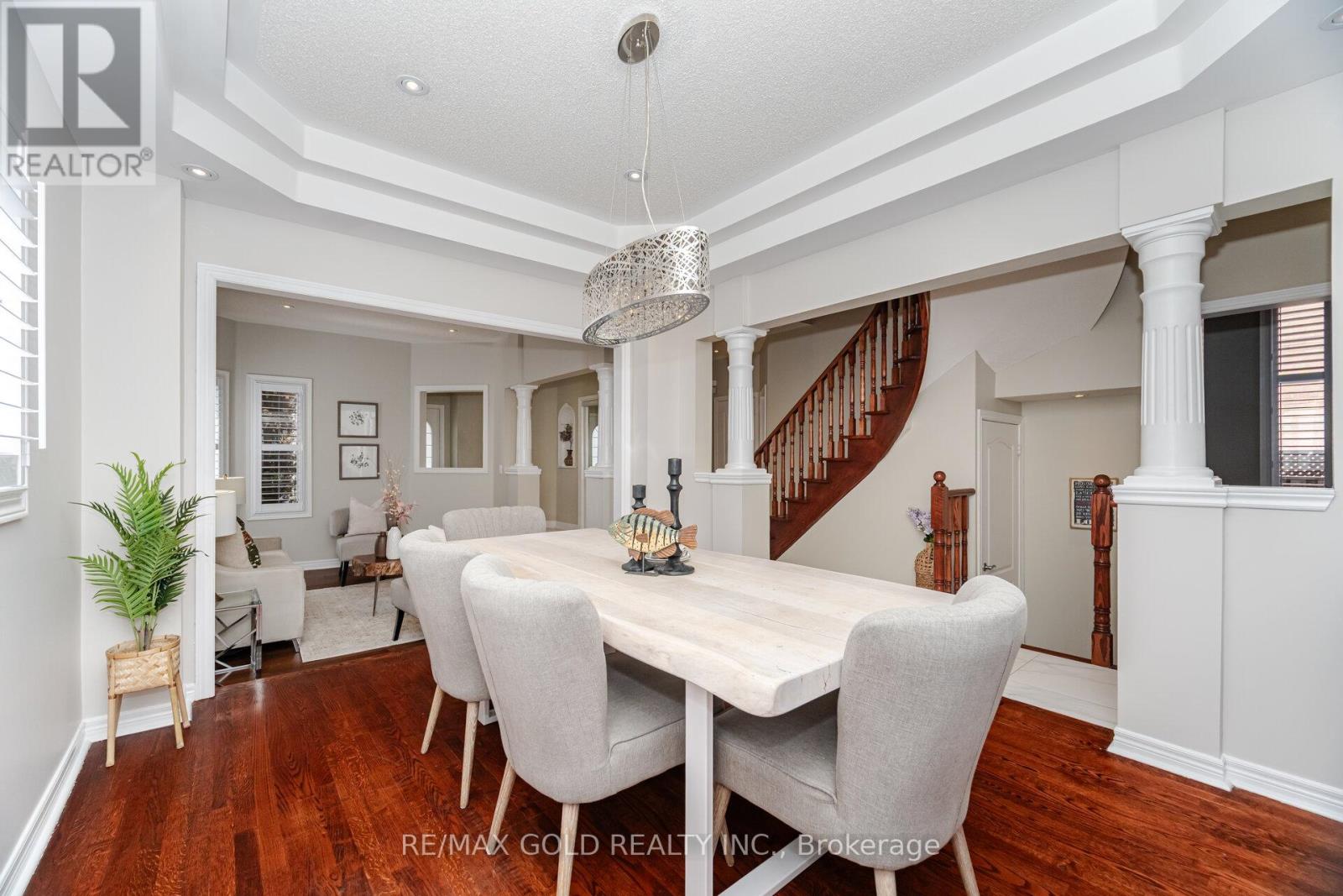 55 Royal Valley Drive, Caledon, Ontario  L7C 1A9 - Photo 8 - W12112979