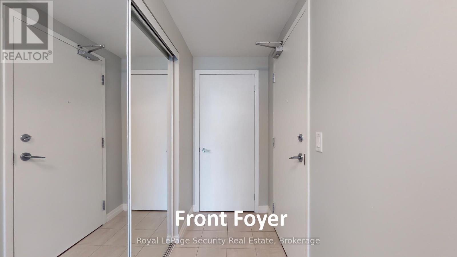 #204 - 38 Fontenay Court, Toronto (Edenbridge-Humber Valley), Ontario  M9A 4M8 - Photo 6 - W12113002