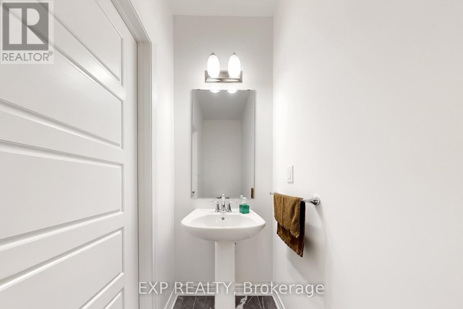 1190 Tanbark Avenue, Oakville, Ontario  L6H 3X1 - Photo 19 - W12113101