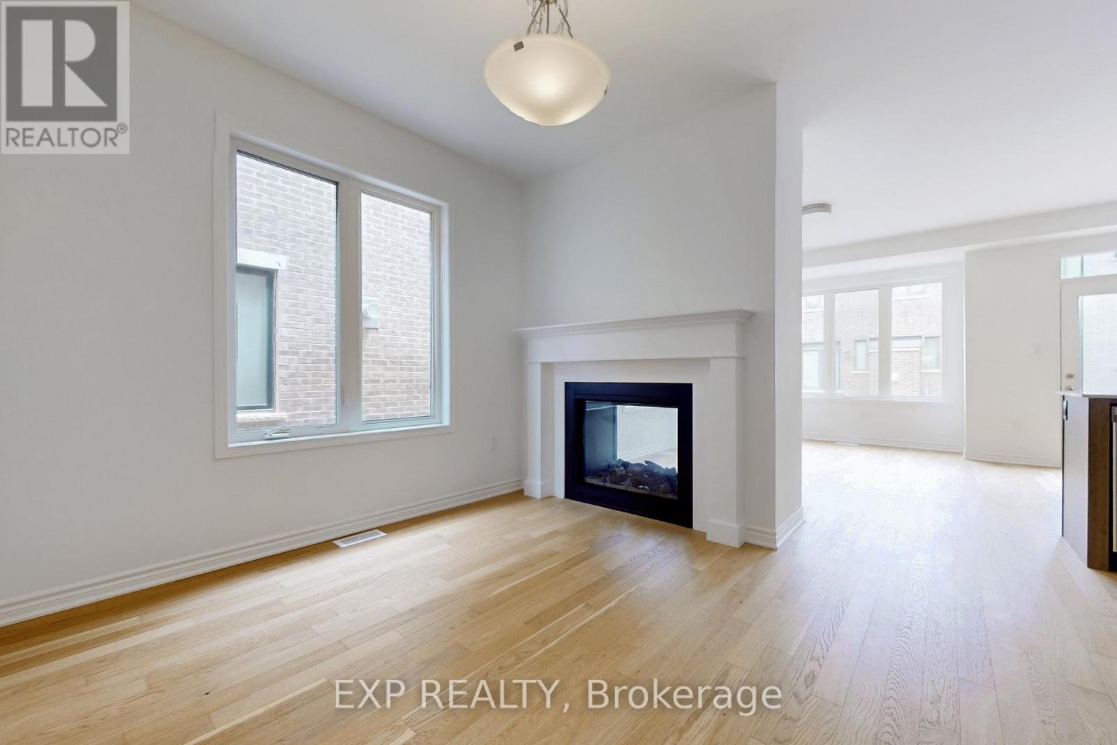 1190 Tanbark Avenue, Oakville, Ontario  L6H 3X1 - Photo 4 - W12113101