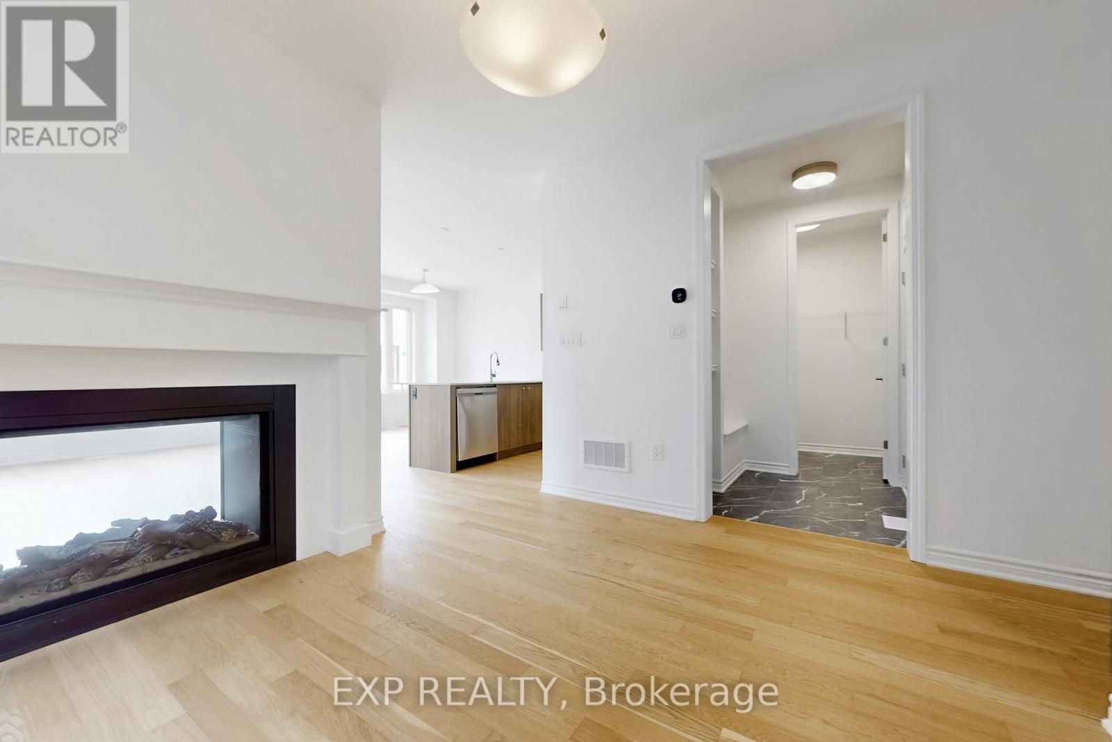 1190 Tanbark Avenue, Oakville, Ontario  L6H 3X1 - Photo 6 - W12113101