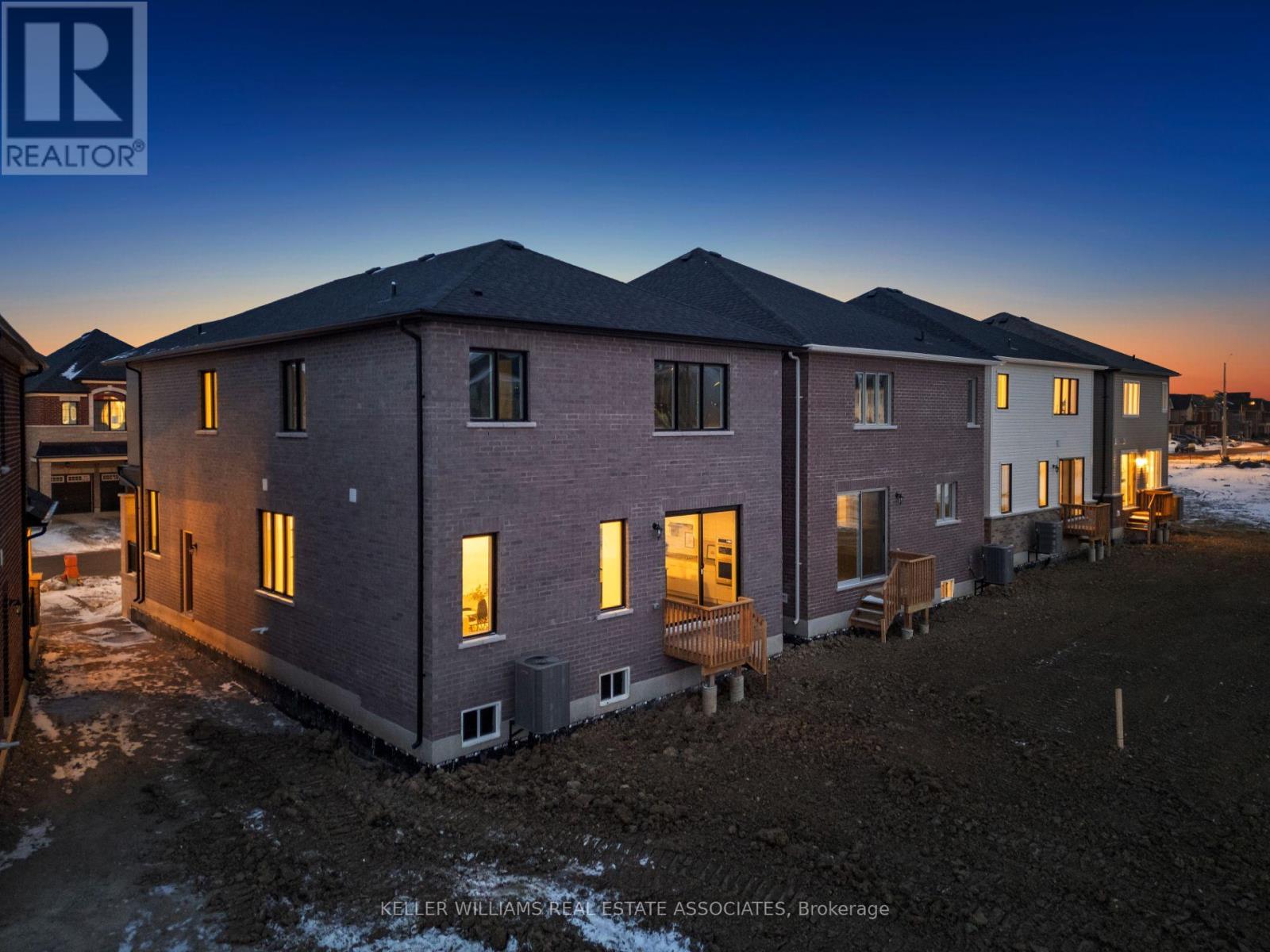 18 Aster Woods Drive, Caledon, Ontario  L7C 4N8 - Photo 35 - W12113126