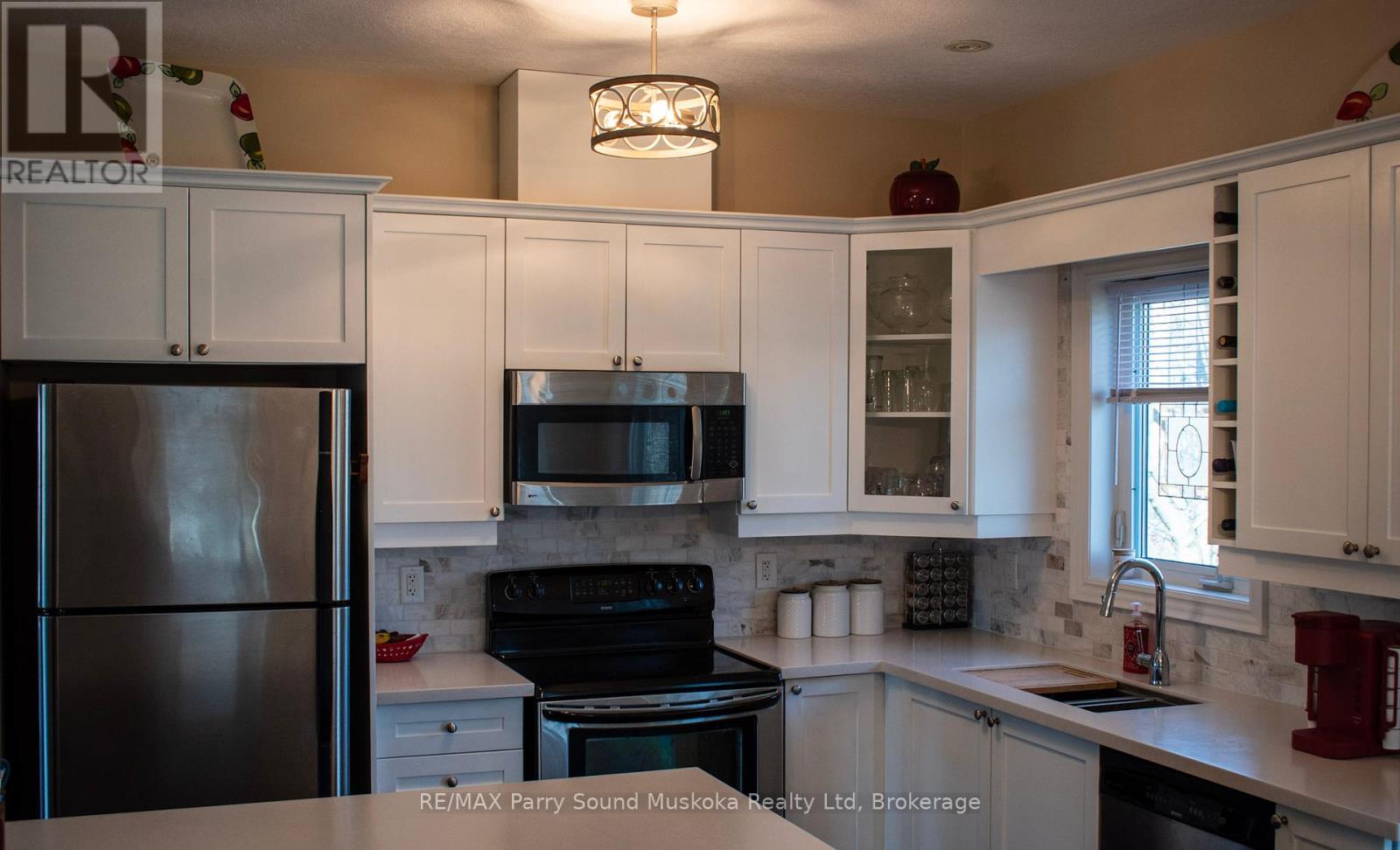 9 Avery Court, Parry Sound, Ontario  P2A 3C4 - Photo 10 - X12104866