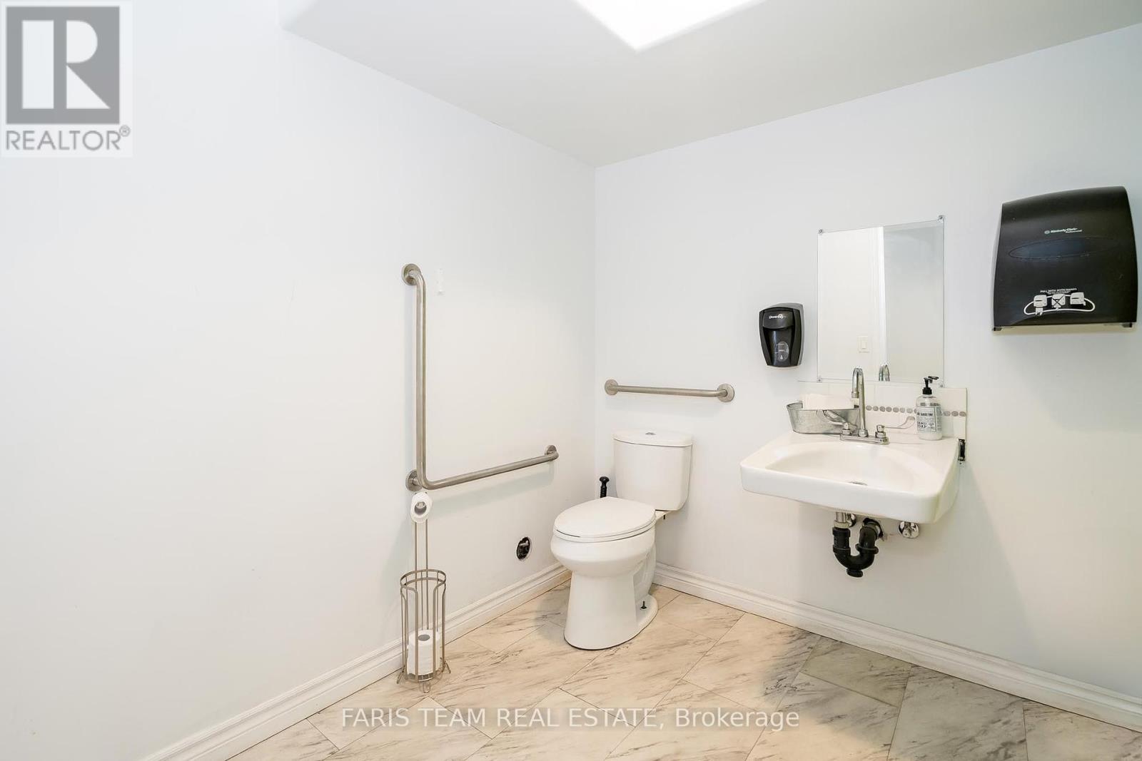 90 West Road, Huntsville, Ontario  P1H 1M1 - Photo 9 - X12113043