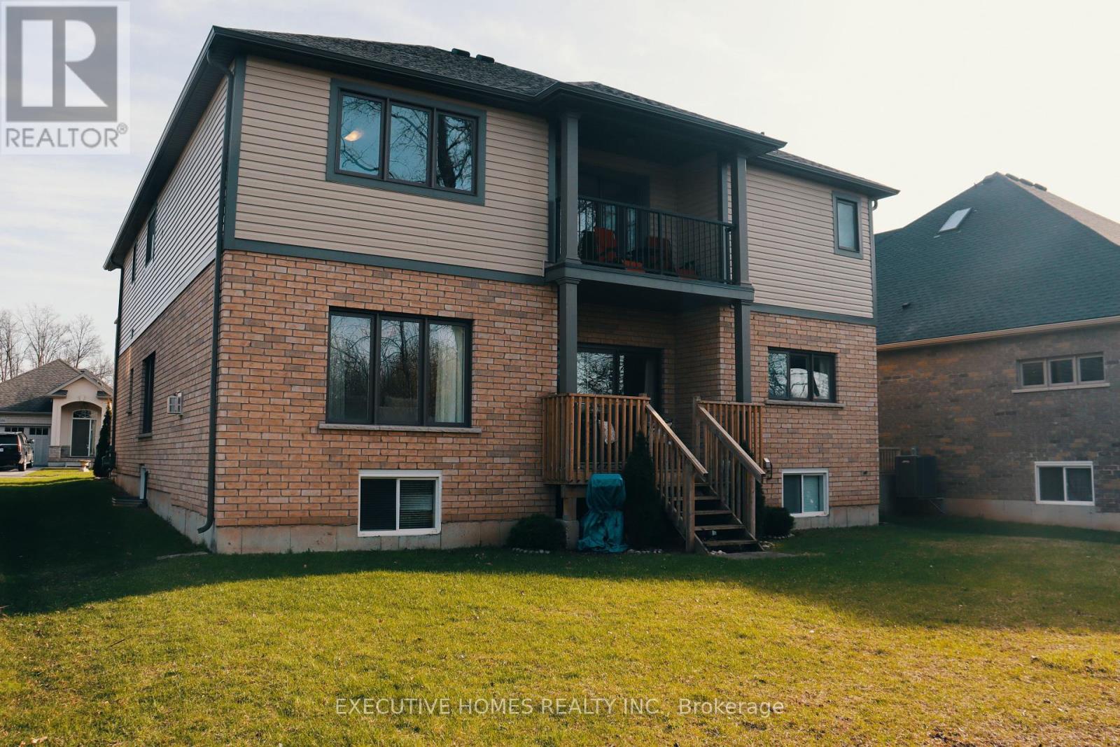 Property at 7517 LIONSHEAD AVENUE image 4