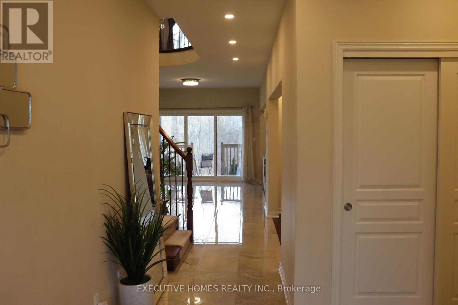 Property at 7517 LIONSHEAD AVENUE image 5