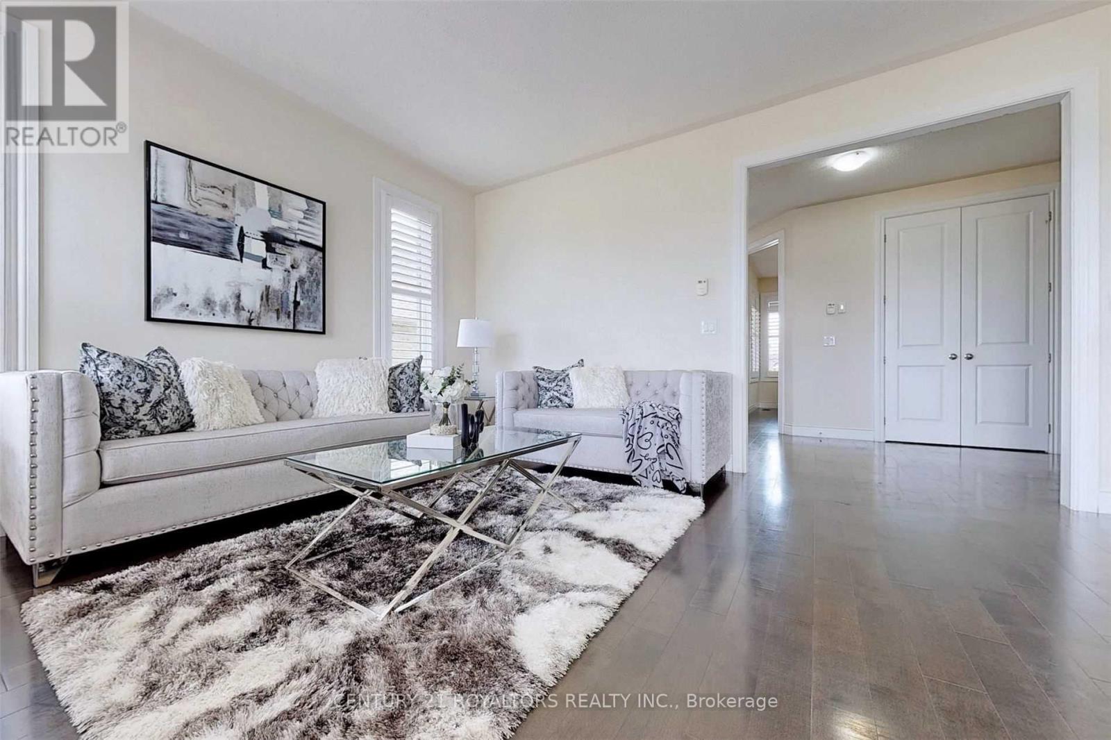 1572 Cahill Drive, Peterborough West, Ontario  K9K 0G6 - Photo 4 - X12113081