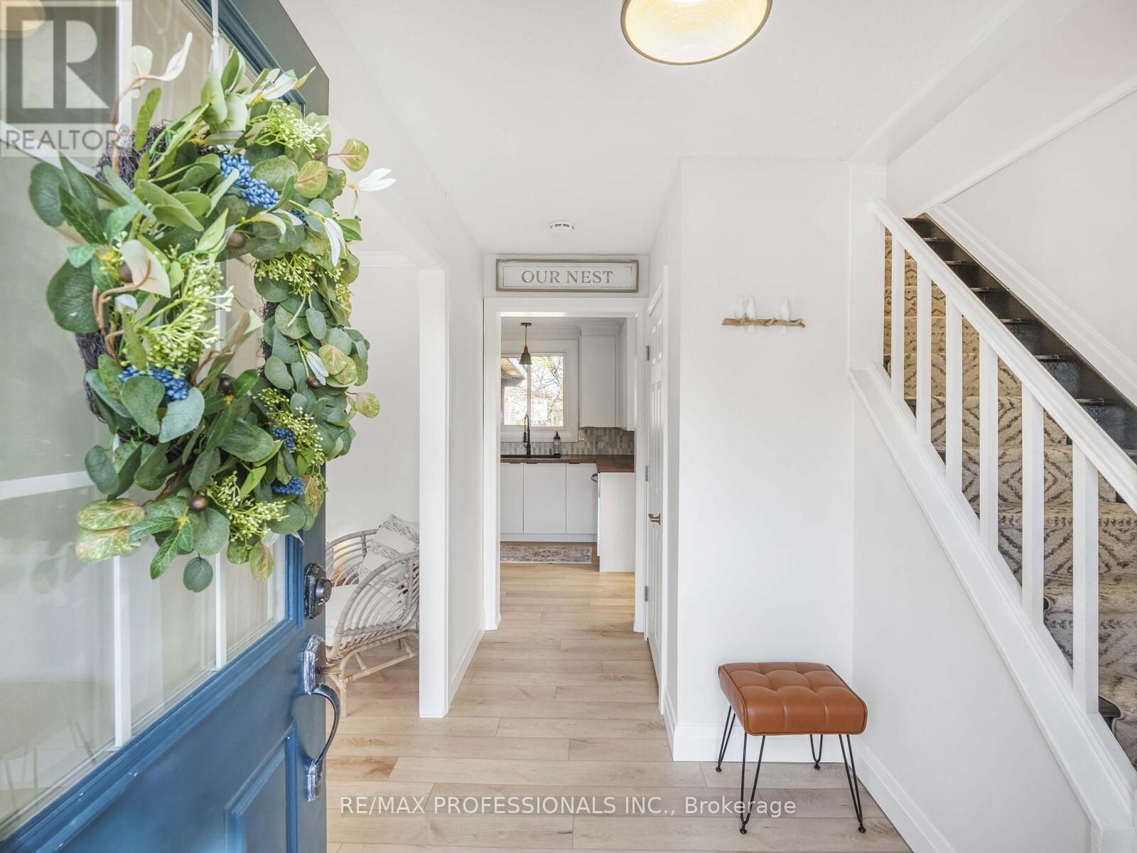 Property at 5 YEATS COURT image 3