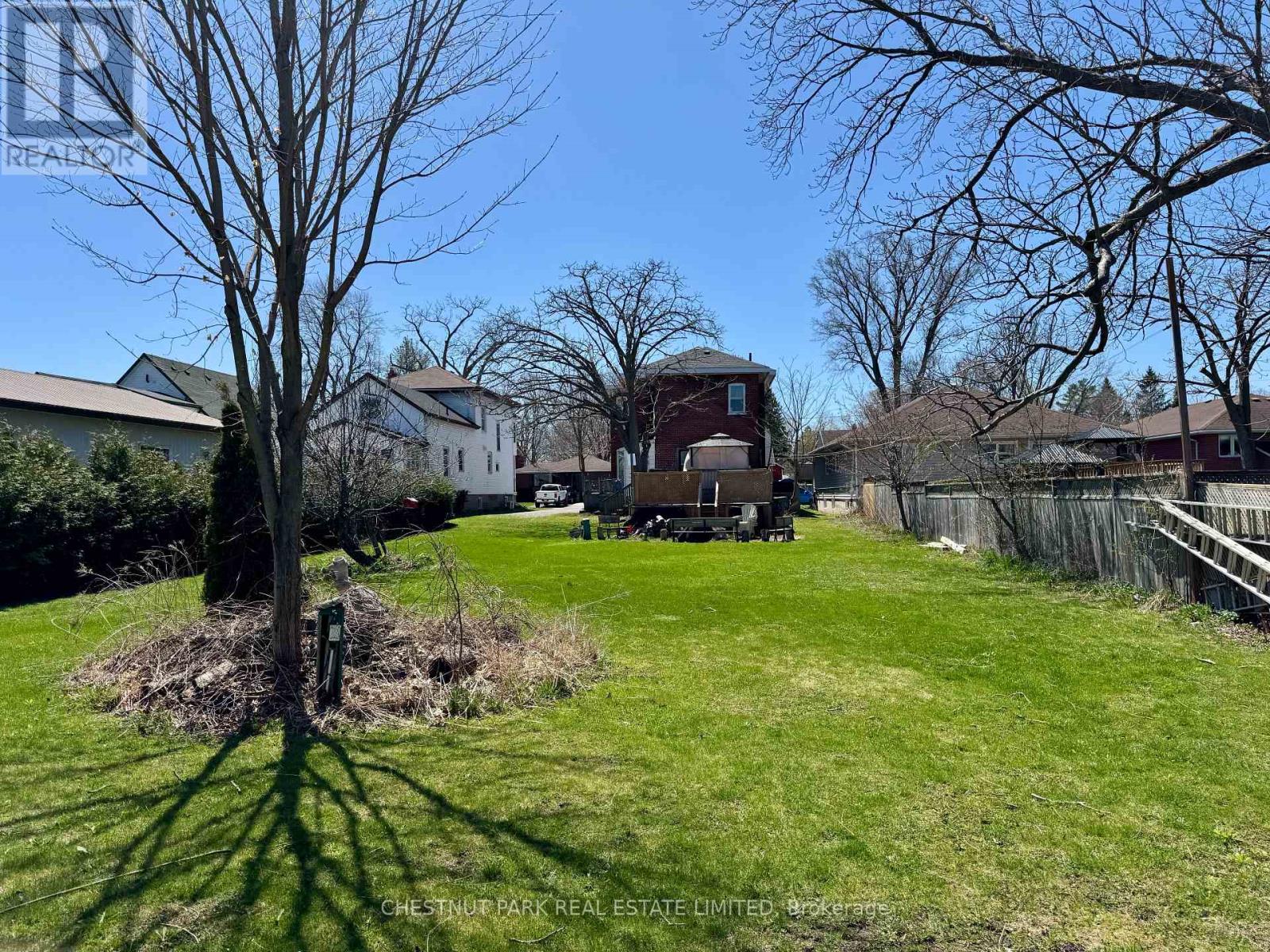 12 Maple Avenue, Prince Edward County, Ontario K0K 2T0 - Photo 40 - X11998718